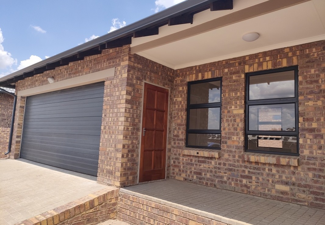 2 Bedroom   For Sale in Witbank Ext 24 | 1331940 |  Photo Number 1