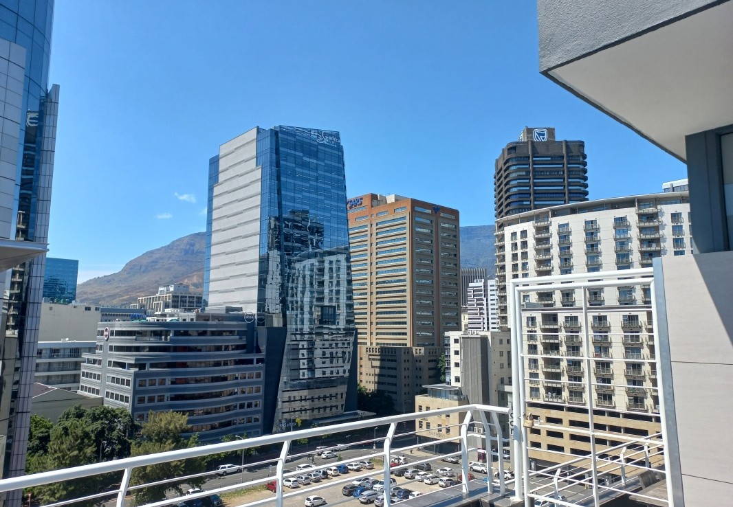   For Sale in Cape Town Centre | 1333330 |  Photo Number 13