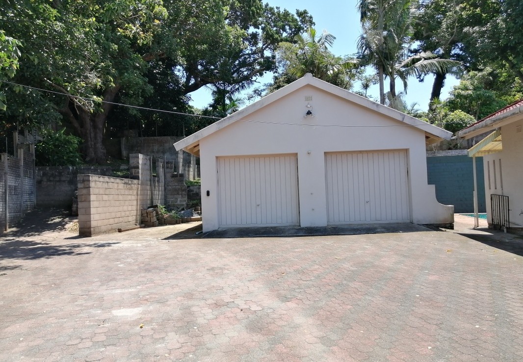 3 Bedroom House  For Sale in Umtentweni | 1334645 |  Photo Number 4