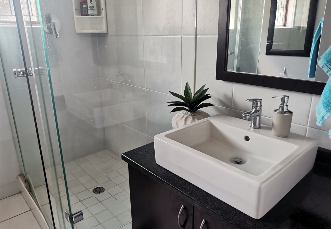 2 Bedroom   For Sale in Durban | 1334967 |  Photo Number 11