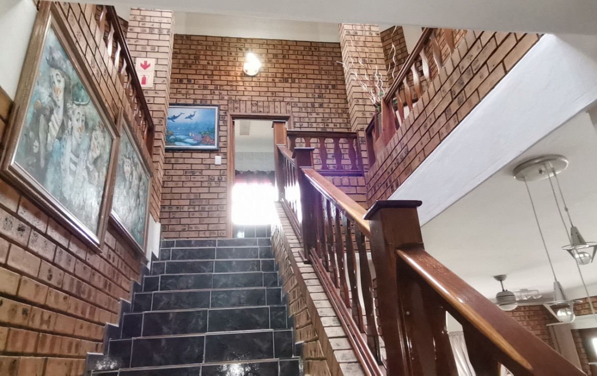 9 Bedroom   For Sale in Uvongo | 1335845 |  Photo Number 10
