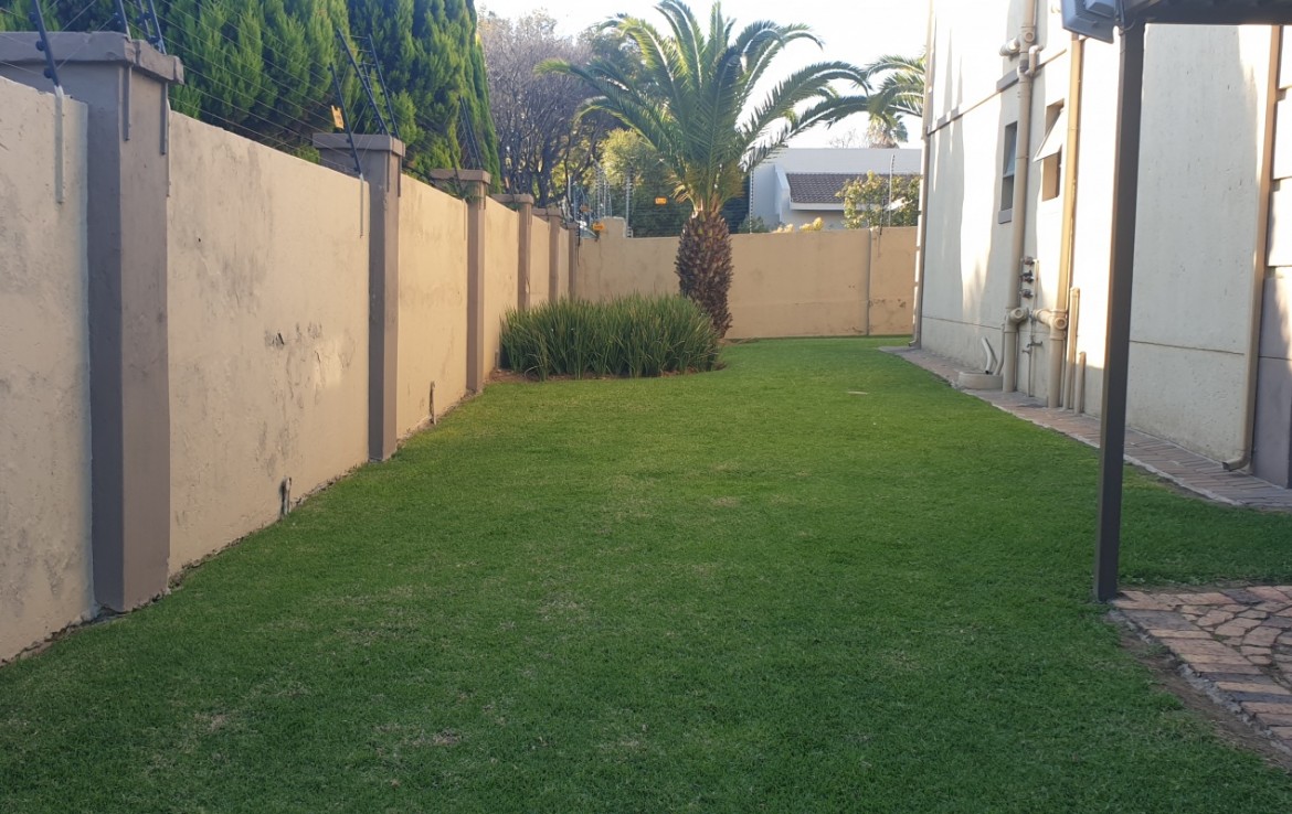 2 Bedroom   To Rent in Sunninghill | 1339150 |  Photo Number 20