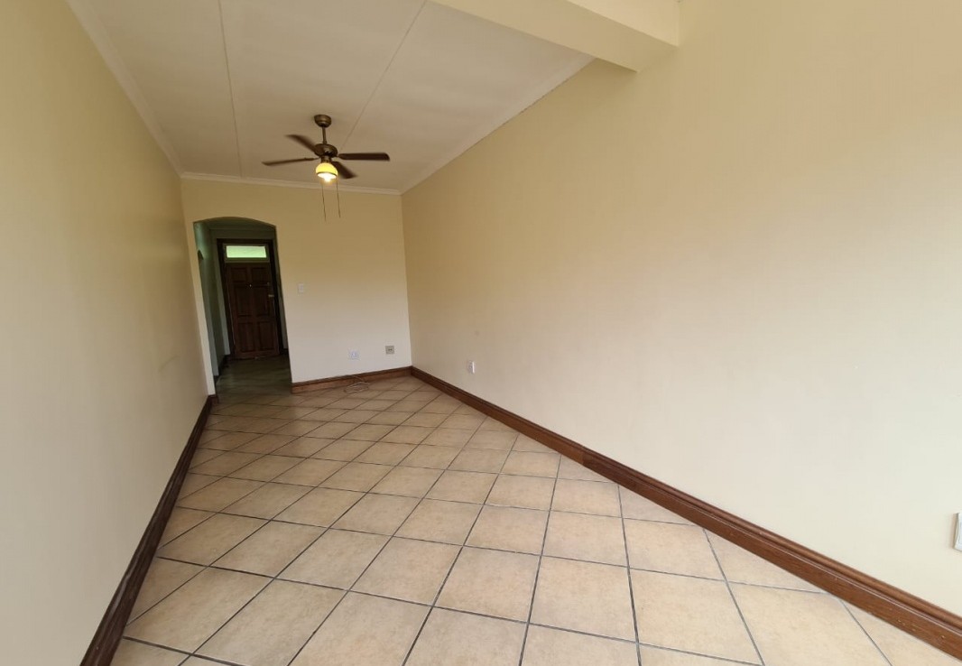 Apartment / Flat  For Sale in Umbilo | 1342128 |  Photo Number 2