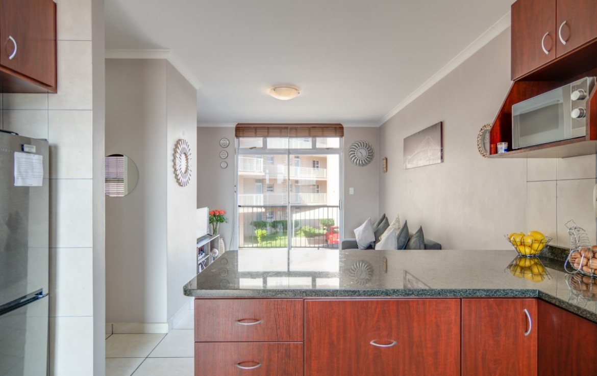 2 Bedroom Apartment / Flat  For Sale in Muizenberg | 1342444 |  Photo Number 16