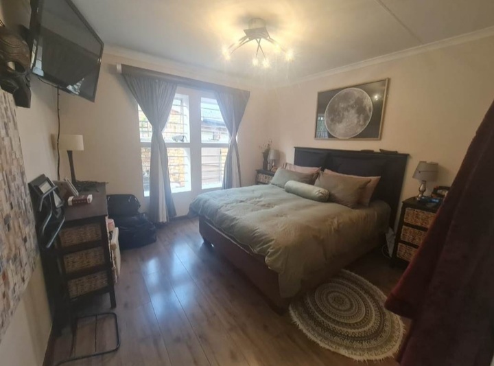 2 Bedroom   For Sale in Glen Marais | 1344232 |  Photo Number 6