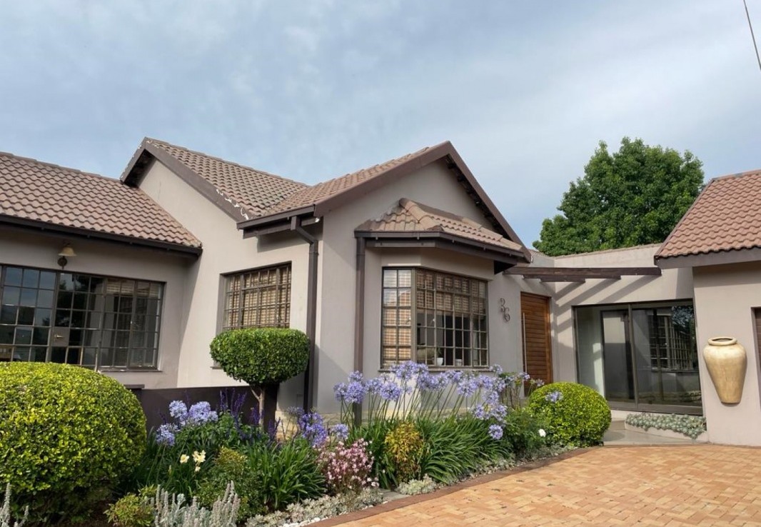 4 Bedroom House  For Sale in Bergsig | 1346194 |  Photo Number 1