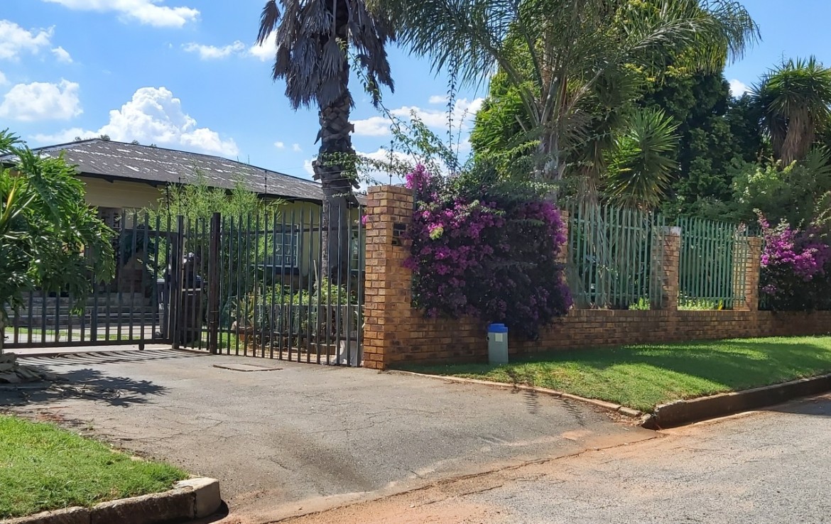 5 Bedroom House  For Sale in Kempton Park | 1347118 |  Photo Number 2