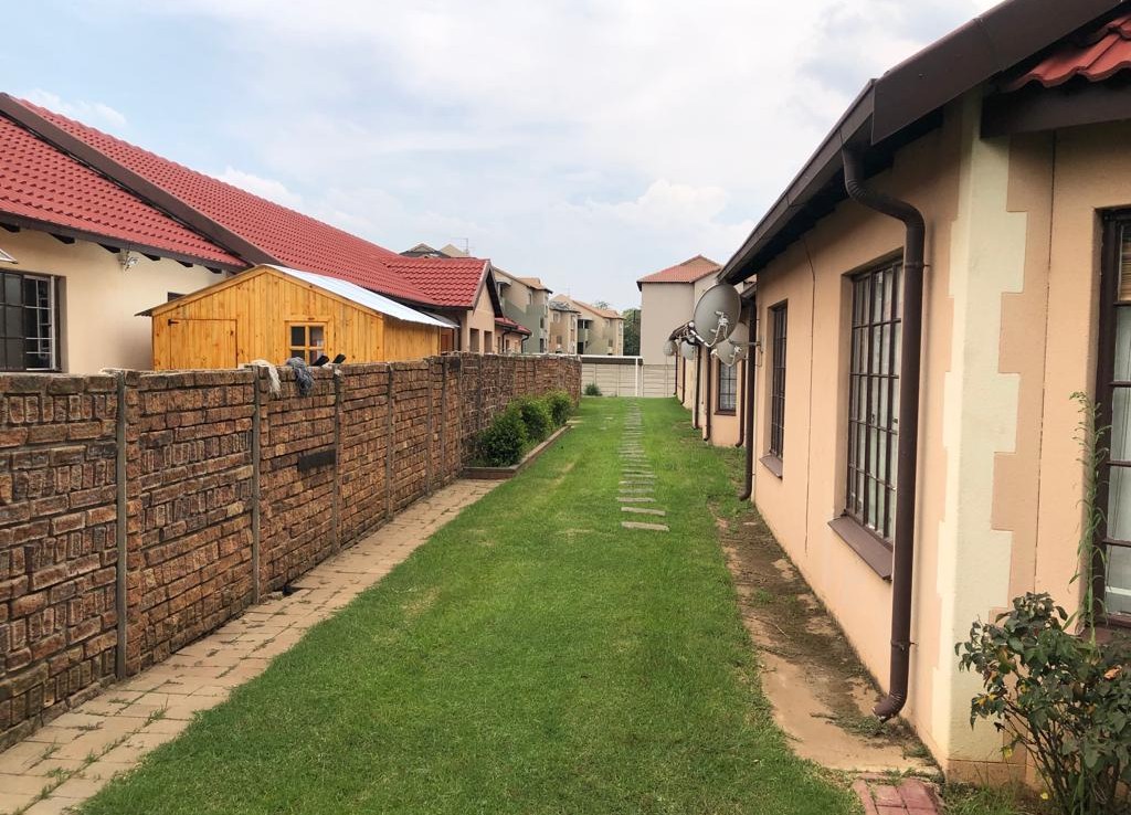 3 Bedroom Townhouse  For Sale in Meredale | 1347547 |  Photo Number 18