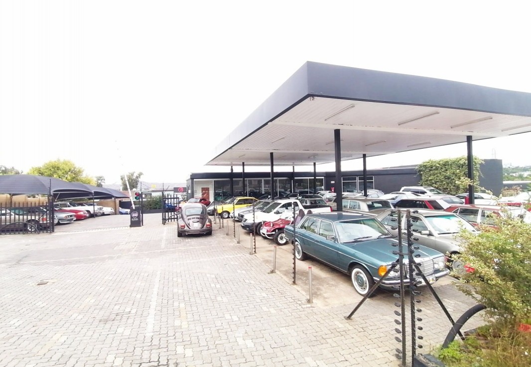 Retail  For Sale in Hurlingham | 1347566 |  Photo Number 19