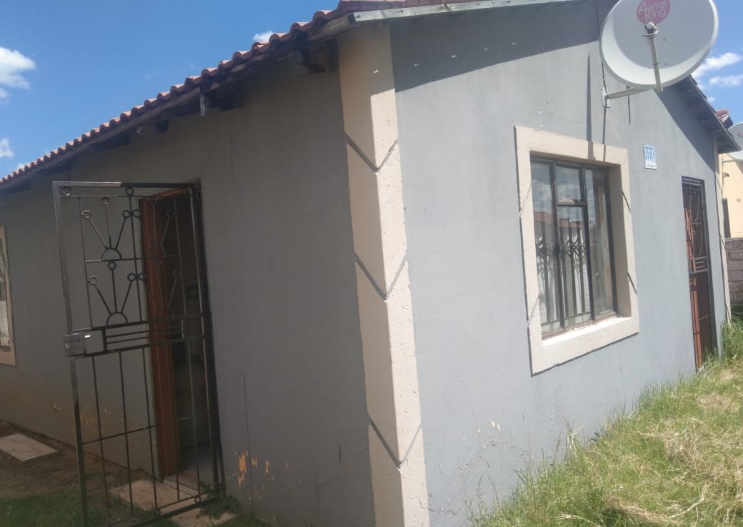 3 Bedroom House  For Sale in Etwatwa | 1348522 |  Photo Number 3
