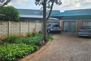 2 Bedroom Apartment / Flat  To Rent in Edenvale | 1348932 | Property.CoZa