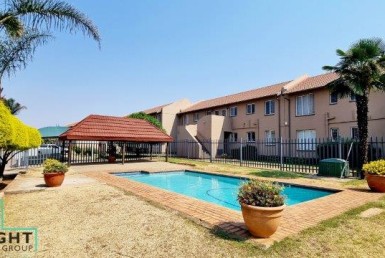 2 Bedroom Townhouse  To Rent in Beyers Park | 1350701 | Property.CoZa