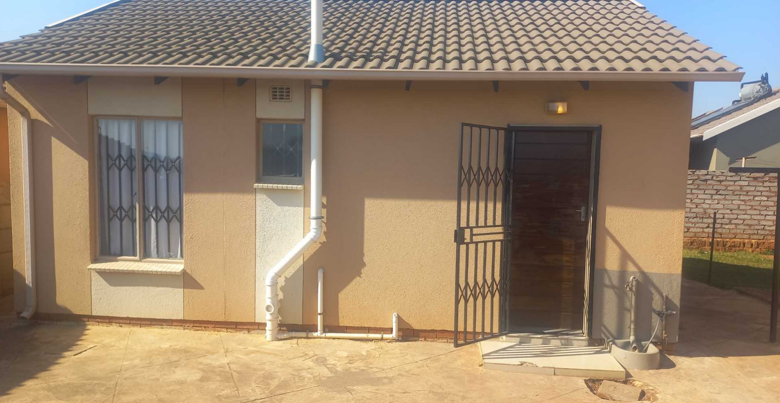 2 Bedroom House  For Sale in Sky City | 1353552 | Property.CoZa