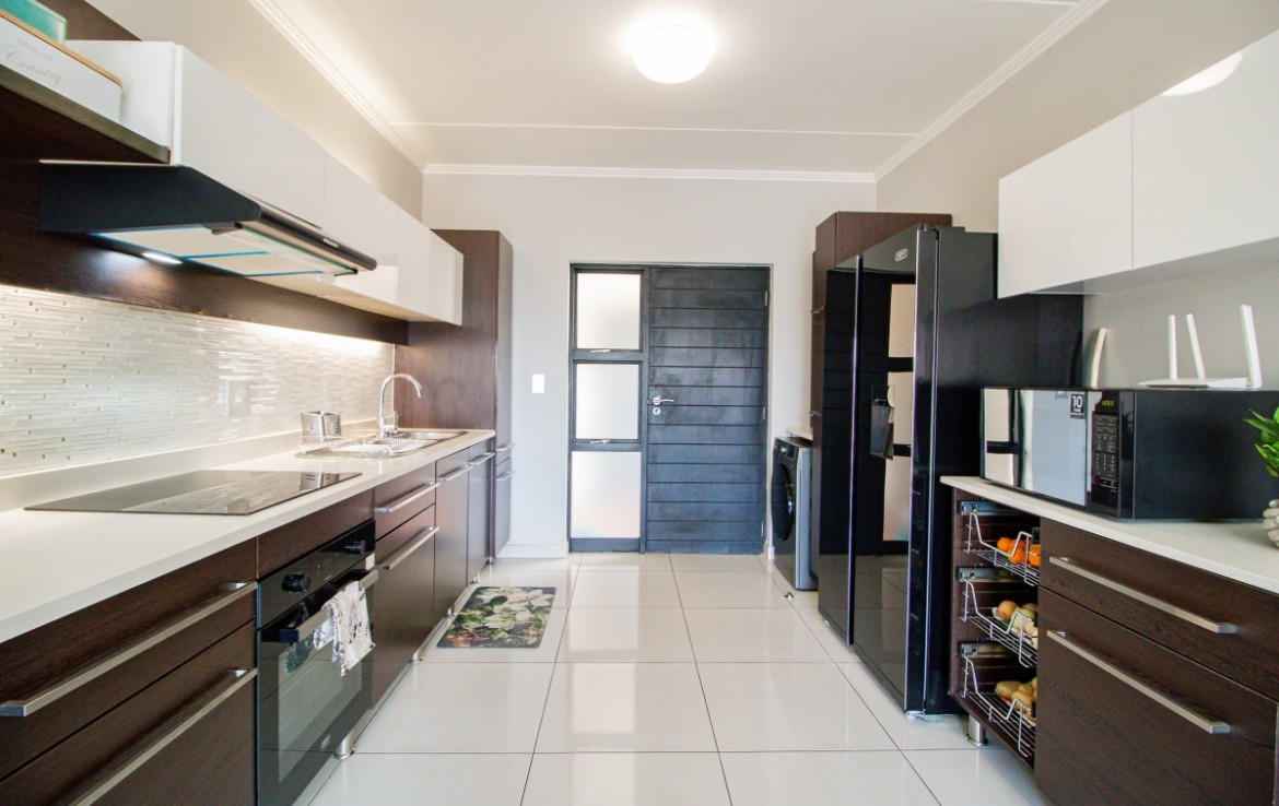 2 Bedroom Apartment / Flat  For Sale in Greenstone Hill | 1354829 |  Photo Number 5