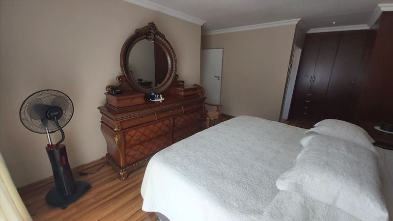 4 Bedroom House  For Sale in Glenmarais | 1355649 |  Photo Number 7