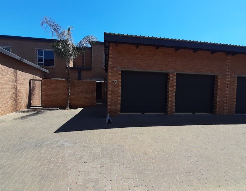 3 Bedroom Townhouse  For Sale in Kempton Park AH | 1355971 |  Photo Number 2