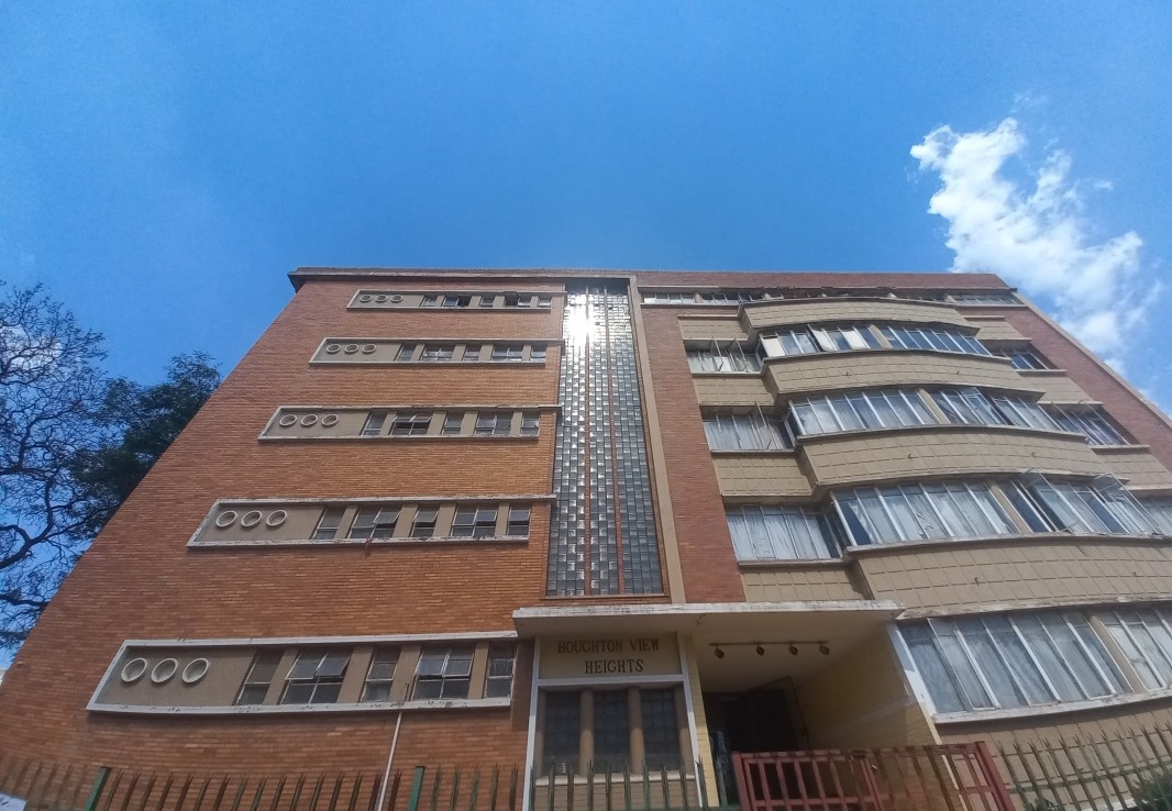 2 Bedroom Apartment / Flat  For Sale in Yeoville | 1357053 |  Photo Number 1