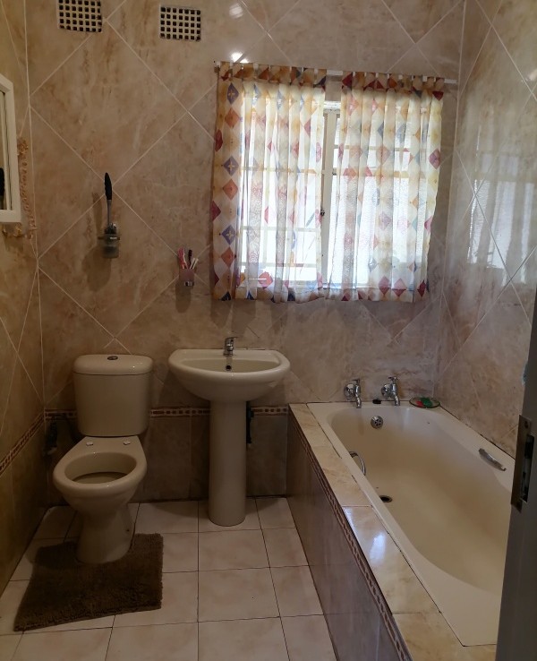 4 Bedroom House  For Sale in Witbank | 1357779 |  Photo Number 8