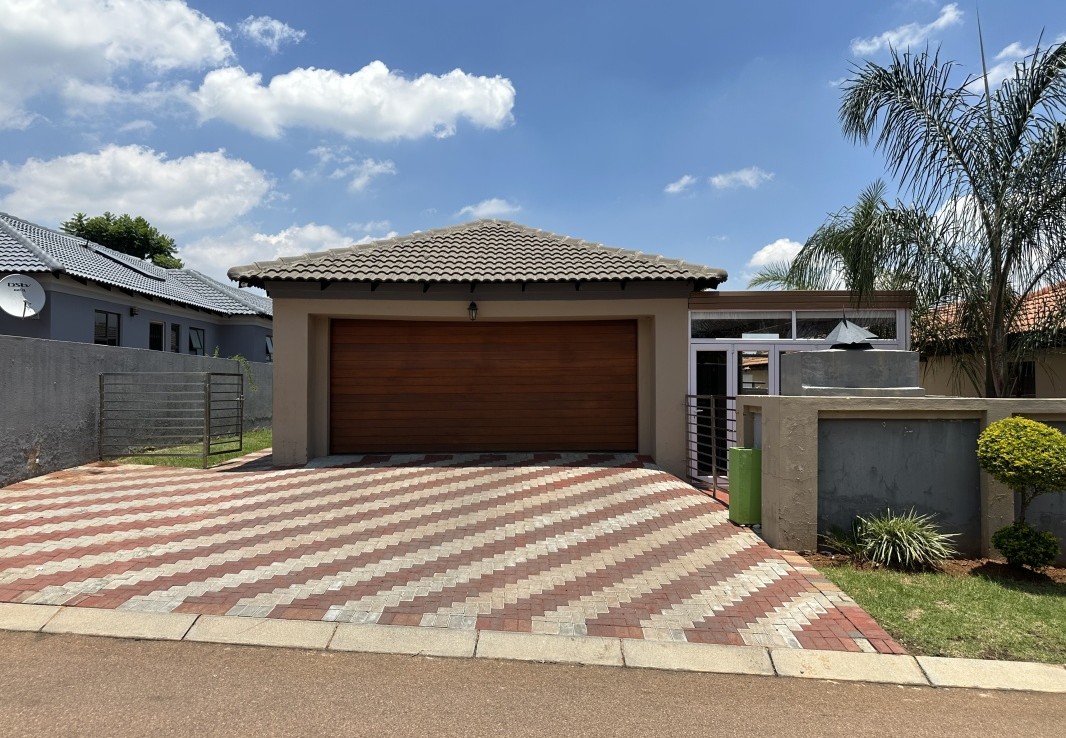 3 Bedroom House  For Sale in Amandasig Ext 2 | 1358085 |  Photo Number 4
