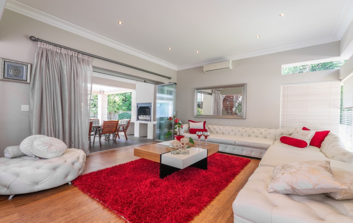 4 Bedroom House  For Sale in Alphen | 1358510 |  Photo Number 6