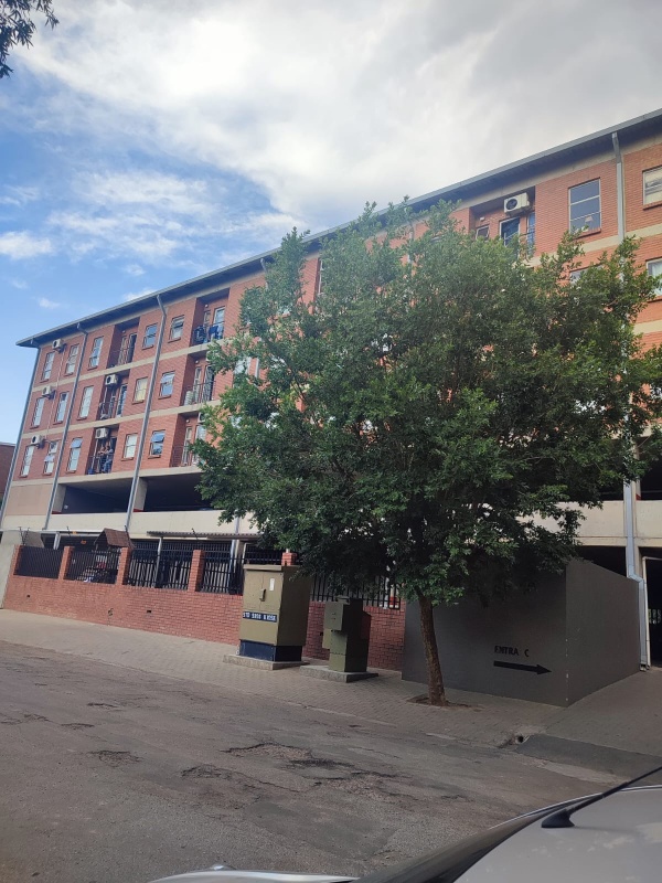 2 Bedroom Apartment / Flat  For Sale in Kempton Park Central | 1358557 | Property.CoZa