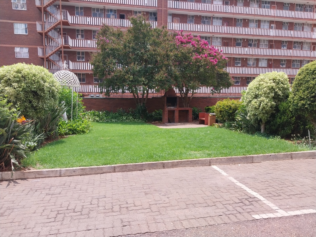 2 Bedroom Apartment / Flat  For Sale in Sunnyside | 1358904 | Property.CoZa