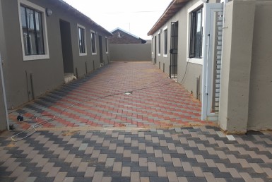 Apartment / Flat  To Rent in Daveyton | 1297187 | Property.CoZa