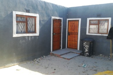 6 Bedroom House  For Sale in Samora Machel | 1317624 | Property.CoZa