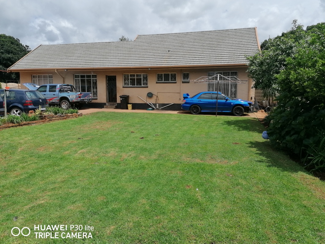 3 Bedroom House  For Sale in Rhodesfield | 1320079 | Property.CoZa